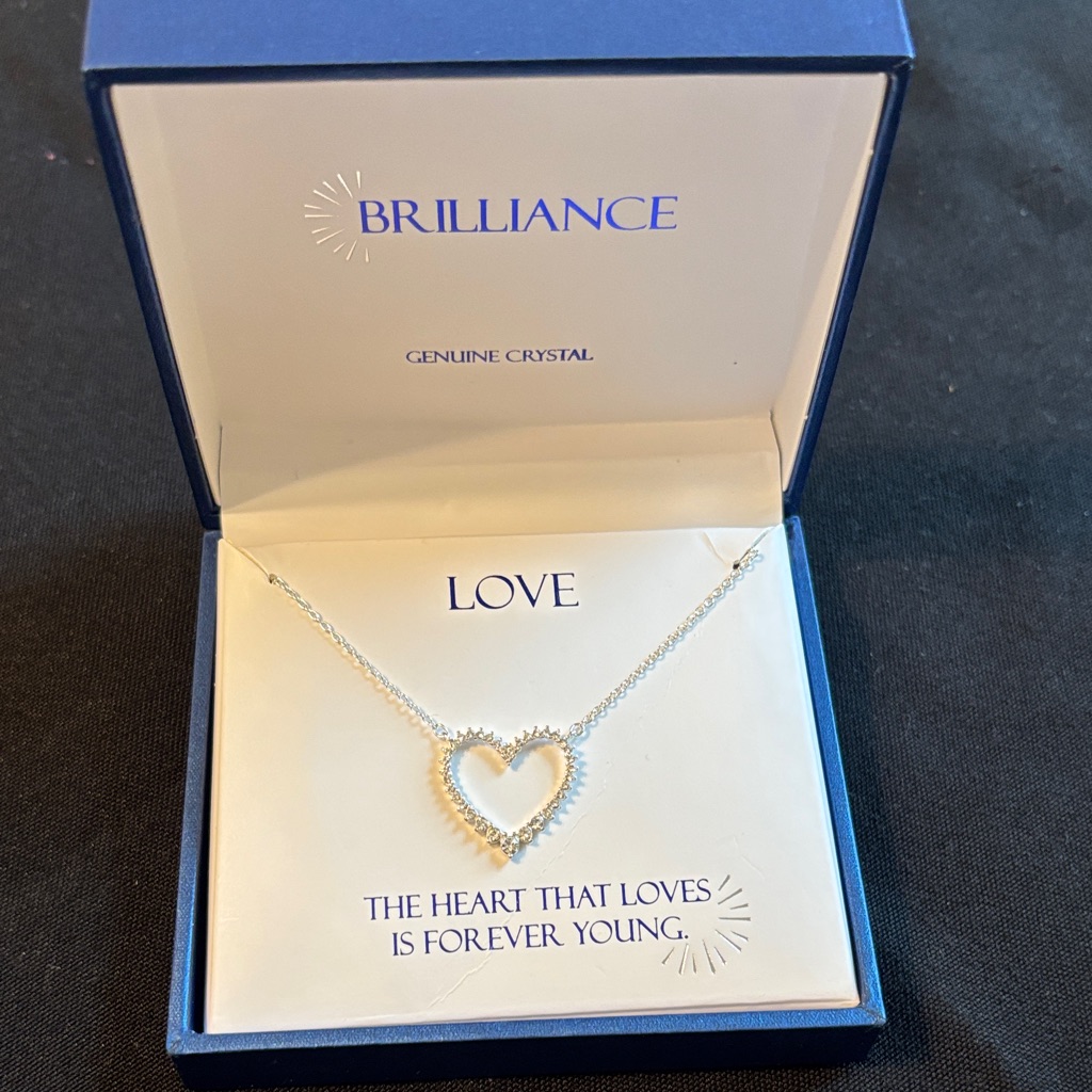 Brilliance Heart Necklace 26$